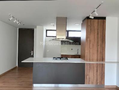 Apartamento de 2 alcobas en venta en Altos Del Poblado, Medellín, 106 m² · foto 3 de 16