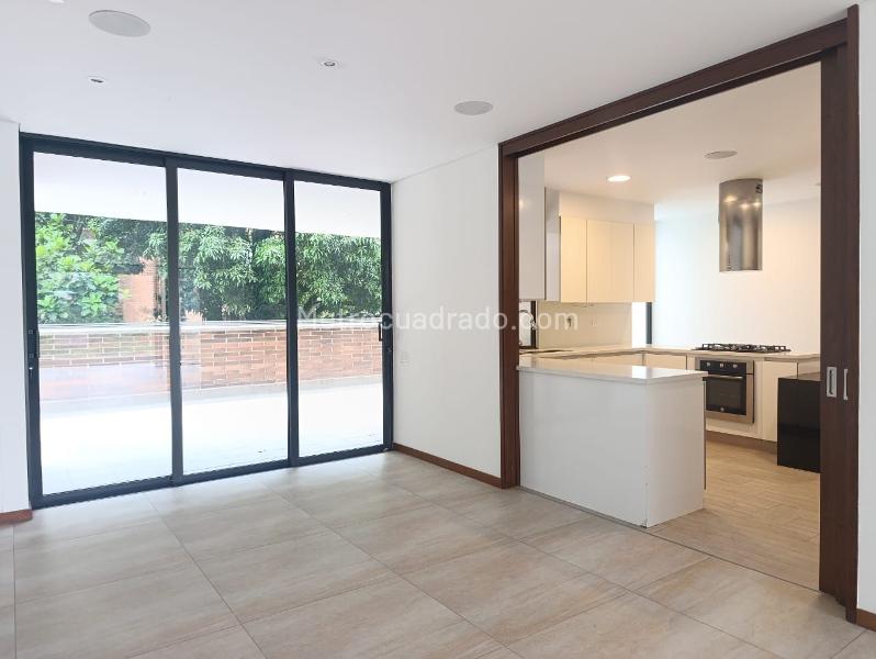 Modern 3BR Apartment with Terrace in El Poblado - 2