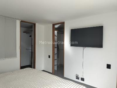 Apartamento de 1 alcoba en venta en El Poblado, Medellín, 84 m² · foto 10 de 13