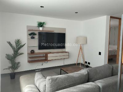 Apartamento de 1 alcoba en venta en El Poblado, Medellín, 84 m² · foto 3 de 13