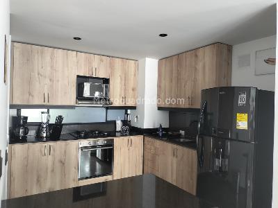 Apartamento de 1 alcoba en venta en El Poblado, Medellín, 84 m² · foto 6 de 13
