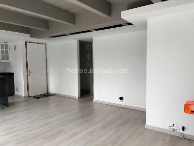 Apartamento de 1 alcoba en venta en La Florida, Medellín, 74 m² · foto 3 de 15