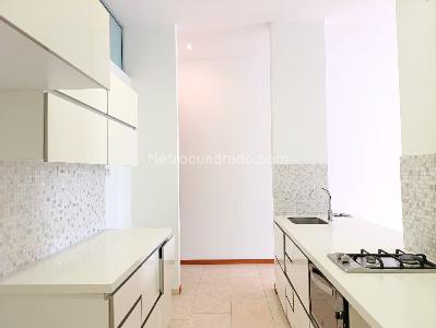 Apartamento de 1 alcoba en arriendo en El Tesoro, Medellín, 71 m² · foto 5 de 11