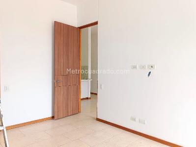 Apartamento de 1 alcoba en arriendo en El Tesoro, Medellín, 71 m² · foto 8 de 11