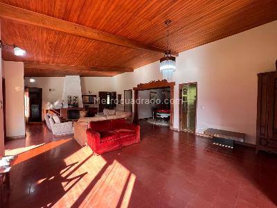 Casa de 3 alcobas en venta en Rionegro, Rionegro, 350 m² · foto 2 de 15