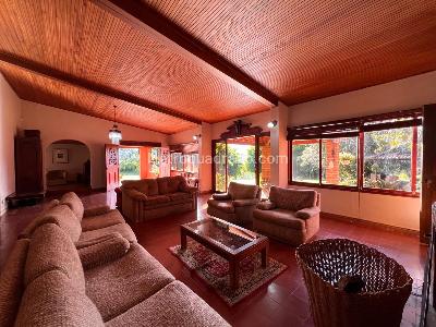Casa de 3 alcobas en venta en Rionegro, Rionegro, 350 m² · foto 3 de 15