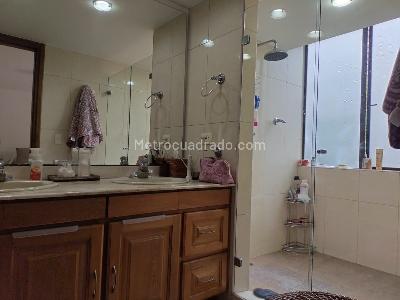 Apartamento de 4 alcobas en venta en El Poblado, Medellín, 277 m² · foto 18 de 19