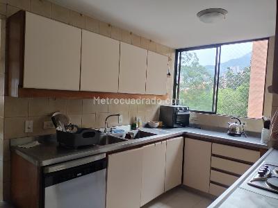 Apartamento de 4 alcobas en venta en El Poblado, Medellín, 277 m² · foto 6 de 19