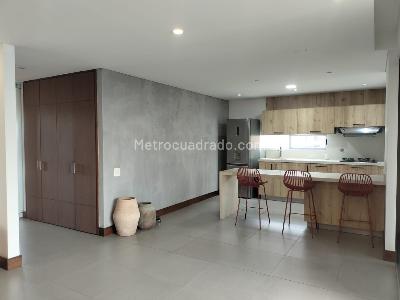 Apartamento de 1 alcoba en arriendo en Alejandría, Medellín, 82 m² · foto 3 de 12