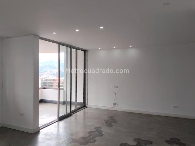 Apartamento de 1 Alcoba con Balcón en El Poblado - 2