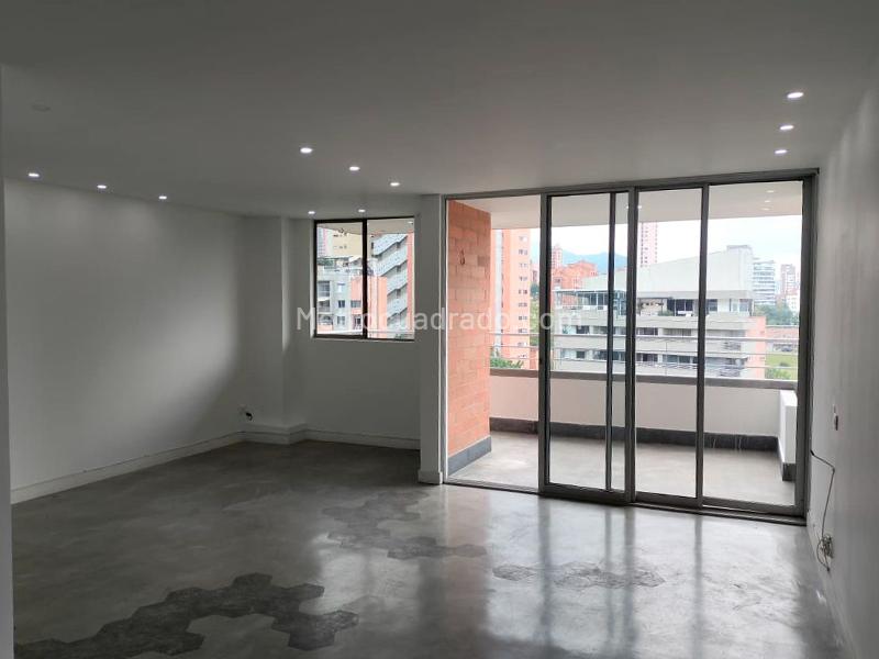 Apartamento de 1 Alcoba con Balcón en El Poblado - 4