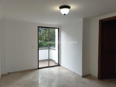 Apartamento de 3 alcobas en venta en El Poblado, Medellín, 250 m² · foto 14 de 16