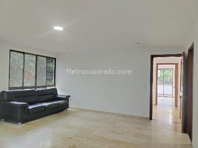 Apartamento de 3 alcobas en venta en El Poblado, Medellín, 250 m² · foto 9 de 16