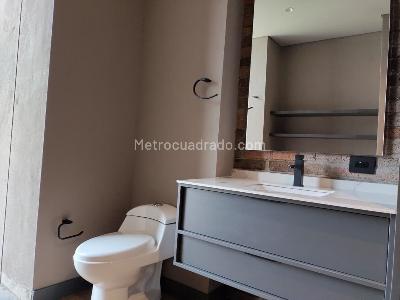 Apartamento de 2 alcobas en venta en El Poblado, Medellín, 100 m² · foto 16 de 19