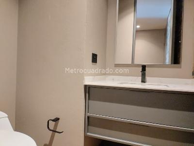 Apartamento de 2 alcobas en venta en El Poblado, Medellín, 100 m² · foto 18 de 19