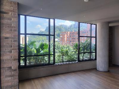Apartamento de 2 alcobas en venta en El Poblado, Medellín, 100 m² · foto 3 de 19