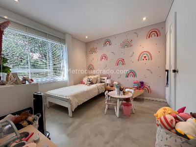 Apartamento de 3 alcobas en venta en El Poblado, Medellín, 158 m² · foto 11 de 19