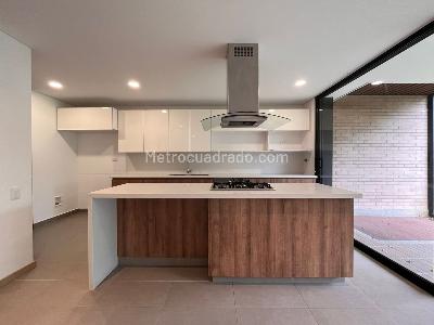 Casa en arriendo en Envigado, Envigado · foto 6 de 19