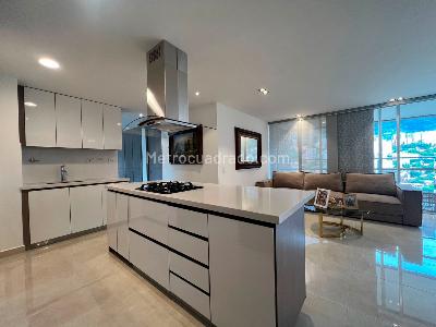 Apartamento de 3 alcobas en venta en Envigado, Envigado, 140 m² · foto 2 de 13
