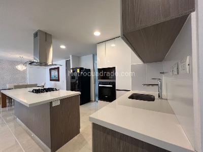 Apartamento de 3 alcobas en venta en Envigado, Envigado, 140 m² · foto 4 de 13
