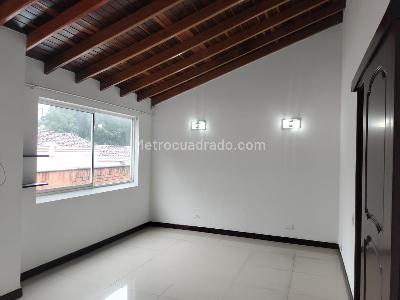 Casa en arriendo en El Poblado, Medellín · foto 13 de 15