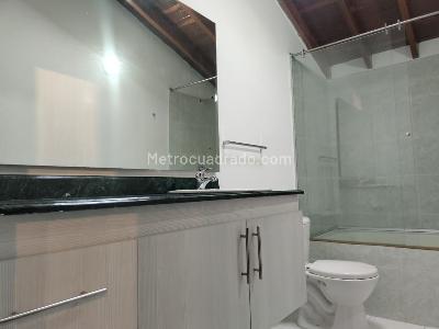Casa en arriendo en El Poblado, Medellín · foto 14 de 15