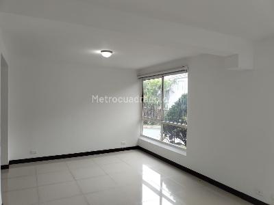 Casa en arriendo en El Poblado, Medellín · foto 3 de 15