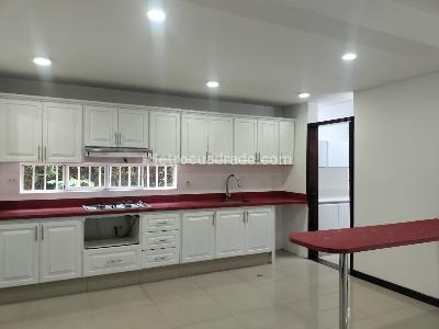Casa en arriendo en El Poblado, Medellín · foto 6 de 15