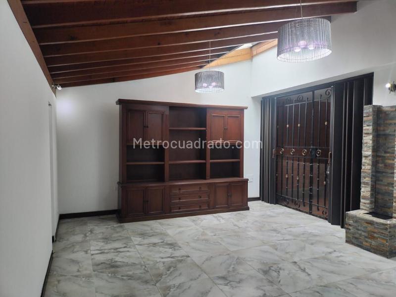 Elegant 3BR House in El Poblado - 9