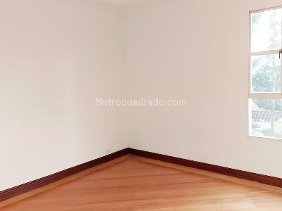 Casa de 4 alcobas en venta en El Poblado El Tesoro, Medellín, 450 m² · foto 9 de 17
