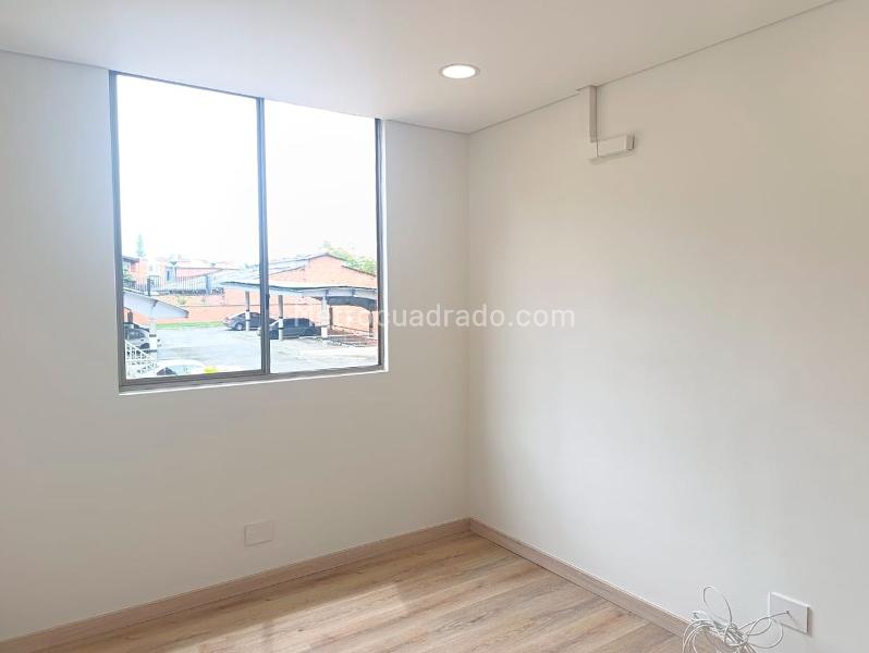 2BR Apartment with Balcony and Covered Parking in El Poblado - 6