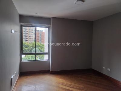 Apartamento en venta en El Poblado, Medellín · foto 10 de 14