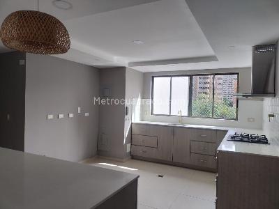 Apartamento en venta en El Poblado, Medellín · foto 4 de 14