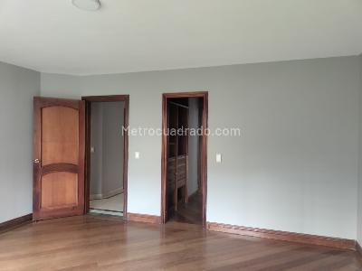 Apartamento en venta en El Poblado, Medellín · foto 6 de 14