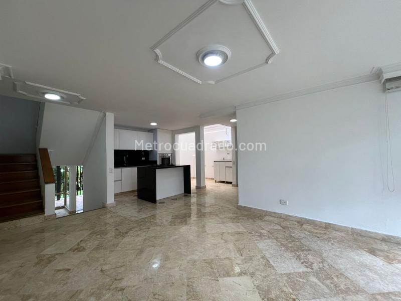 Casa de 4 Alcobas con Jacuzzi y 4 Baños en El Poblado, Los Balsos - 2