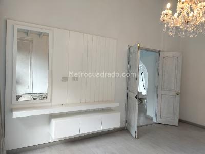 Casa de 4 alcobas en venta en El Poblado, Medellín, 231 m² · foto 13 de 20
