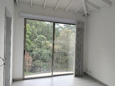 Casa de 4 alcobas en venta en El Poblado, Medellín, 231 m² · foto 14 de 20