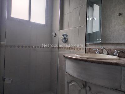 Casa de 4 alcobas en venta en El Poblado, Medellín, 231 m² · foto 19 de 20