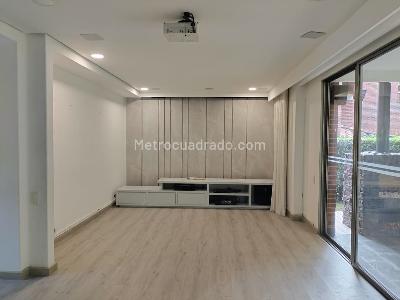 Casa de 4 alcobas en venta en El Poblado, Medellín, 231 m² · foto 5 de 20