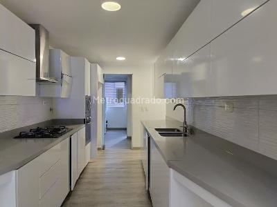 Casa de 4 alcobas en venta en El Poblado, Medellín, 231 m² · foto 6 de 20
