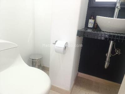 Apartamento de 2 alcobas en venta en El Poblado, Medellín, 129 m² · foto 19 de 20