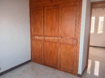 Apartamento de 3 alcobas en venta en El Poblado, Medellín, 148 m² · foto 12 de 17
