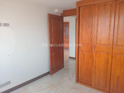 Apartamento de 3 alcobas en venta en El Poblado, Medellín, 148 m² · foto 14 de 17