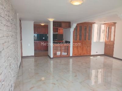 Apartamento de 3 alcobas en venta en El Poblado, Medellín, 148 m² · foto 3 de 17