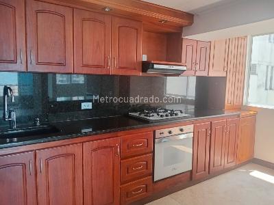 Apartamento de 3 alcobas en venta en El Poblado, Medellín, 148 m² · foto 4 de 17