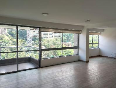 Apartamento en arriendo en El Poblado, Medellín · foto 2 de 15