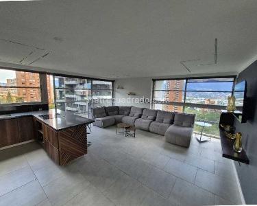 Apartamento en arriendo en El Poblado, Medellín · foto 3 de 10