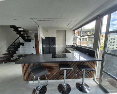 Apartamento en arriendo en El Poblado, Medellín · foto 4 de 10