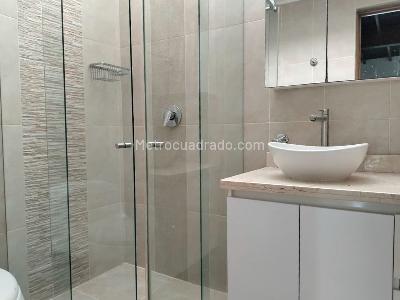 Casa de 4 alcobas en arriendo en Castropol, Medellín, 300 m² · foto 18 de 19