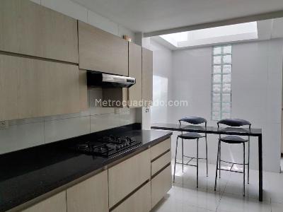 Casa de 4 alcobas en arriendo en Castropol, Medellín, 300 m² · foto 7 de 19